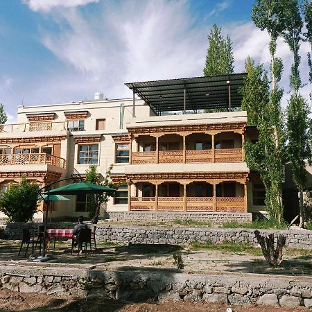 מלון She Sindhu Residency מראה חיצוני תמונה