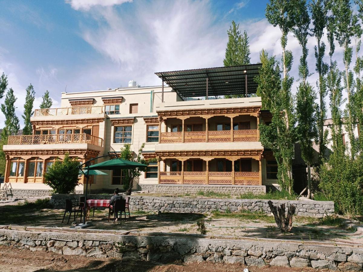 מלון She Sindhu Residency מראה חיצוני תמונה